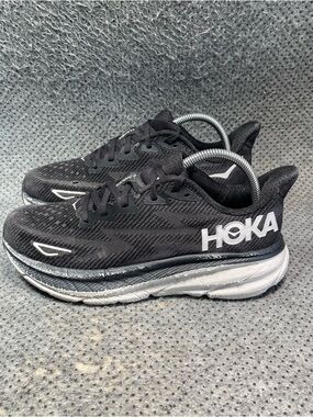 Hoka One One Clifton 9 Black Running Shoes Size 9 Women’s.